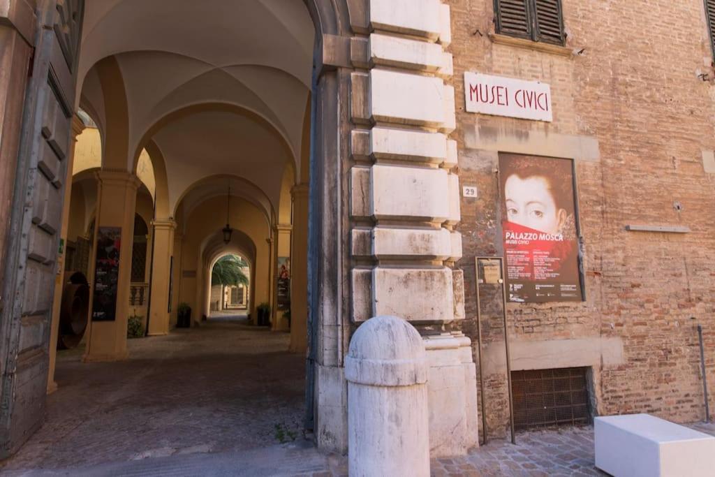 Rossini Home Pesaro Vicino Al Teatro Rossini By Yohome Dış mekan fotoğraf
