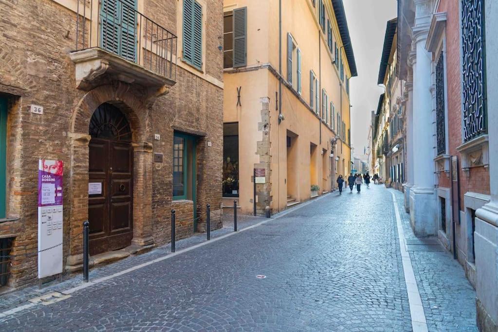 Rossini Home Pesaro Vicino Al Teatro Rossini By Yohome Dış mekan fotoğraf